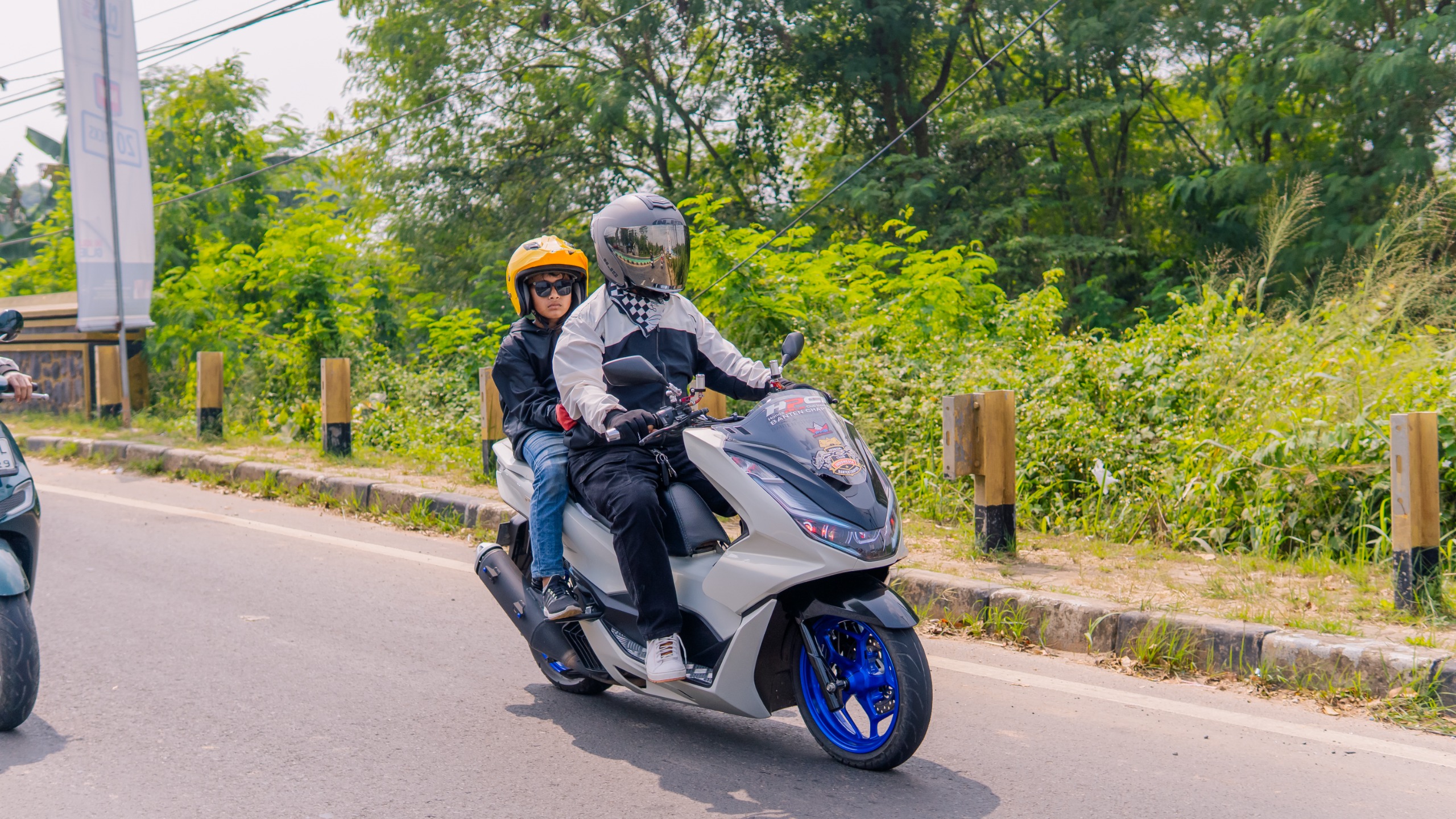 Ajak Anak Berlibur dengan Sepeda Motor, Perhatikan 5 Tips Keselamatan Ini